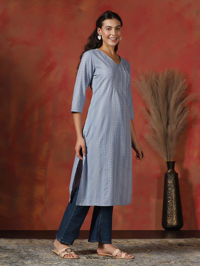 women self design three quarter sleeve straight kurta - 22161019 - Standard Image - 2