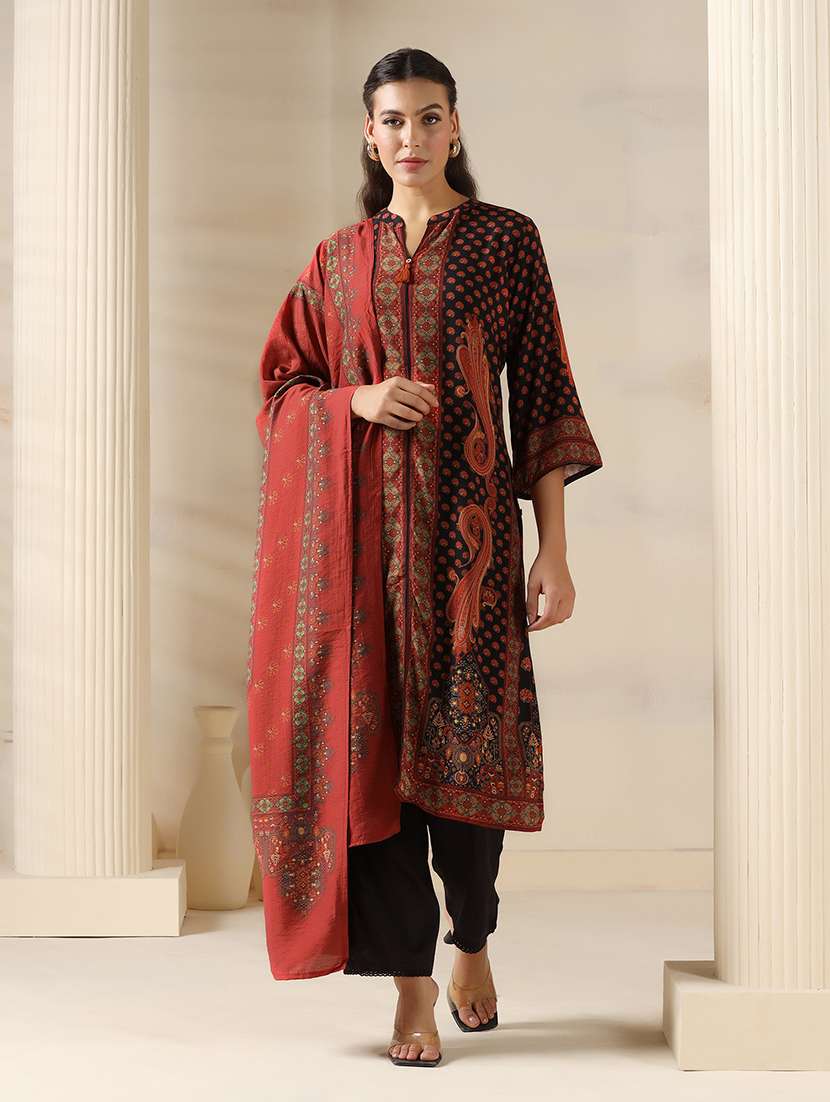 women paisley three quarter sleeve kurta pant with dupatta set