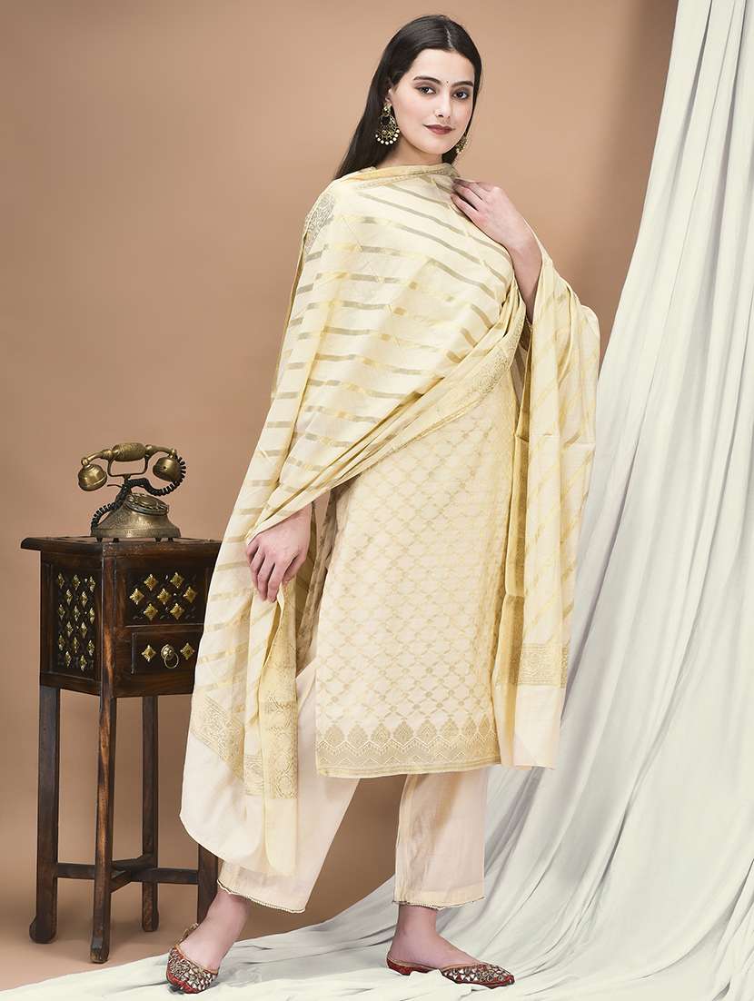 women self design three quarter sleeve kurta pant with dupatta set - 22161051 -  Standard Image - 2