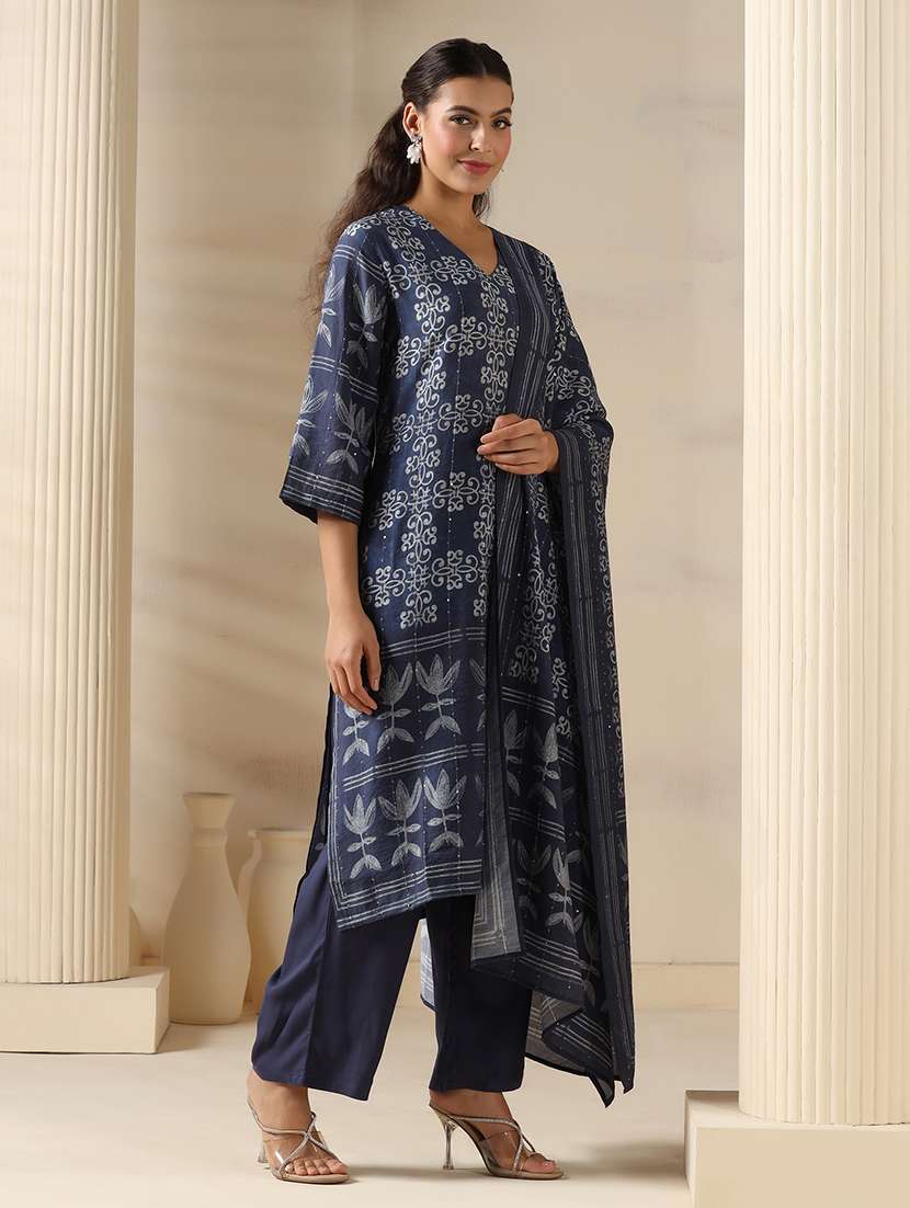 women printed three quarter sleeve kurta pant with dupatta set - 22161079 -  Standard Image - 2