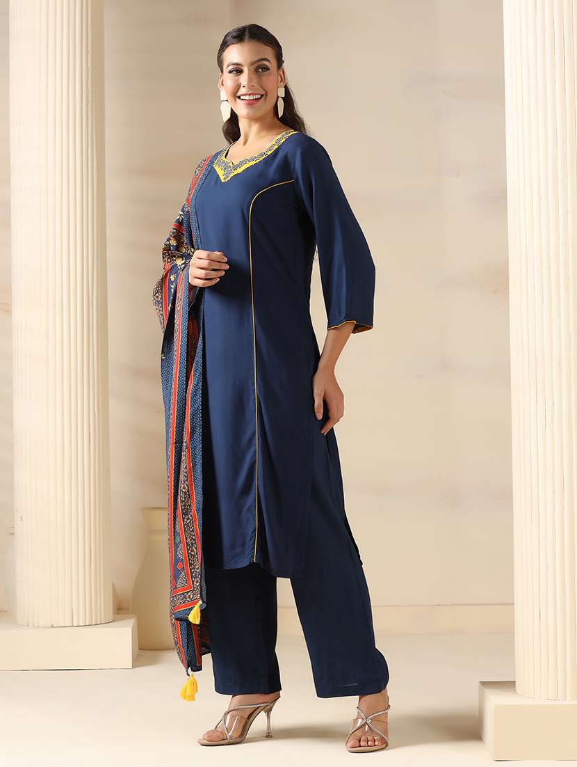 women solid three quarter sleeve kurta pant with dupatta set - 22161083 -  Standard Image - 2