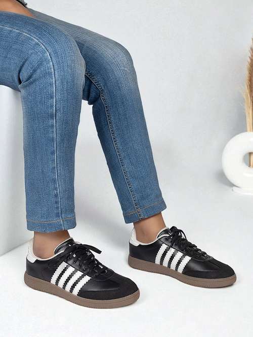 men solid lace-up sneaker - 22162235 -  Standard Image - 0