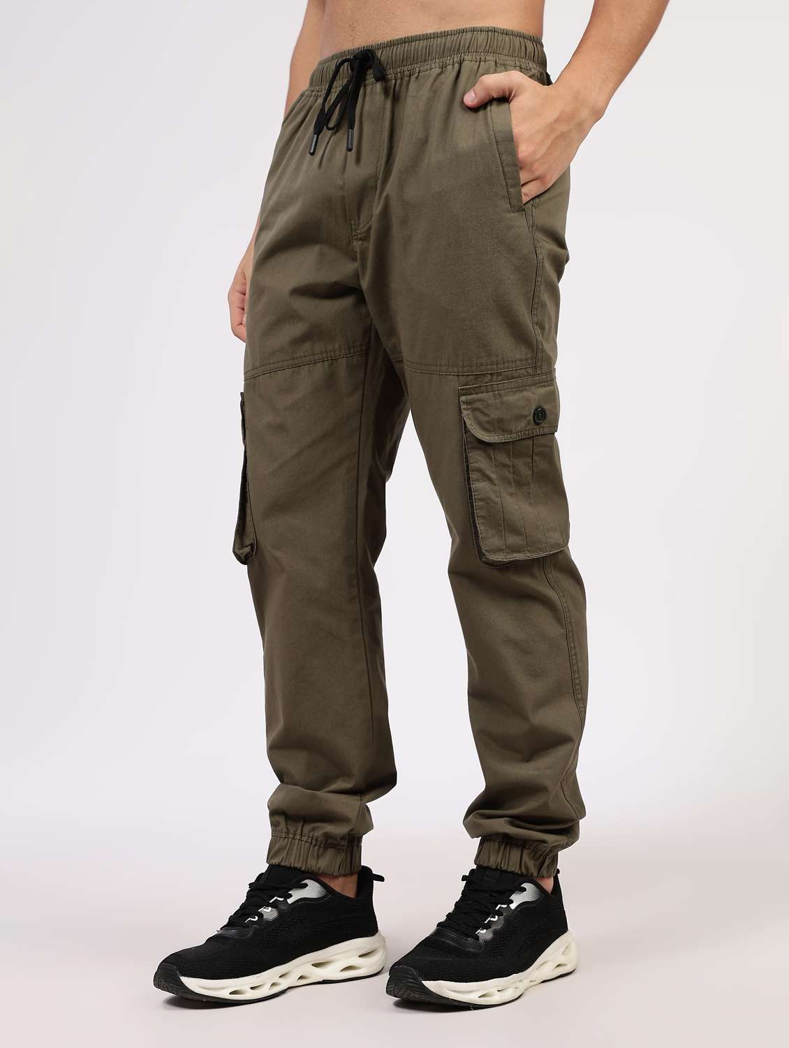 men solid mid rise regular fit cargo jogger - 22162554 -  Standard Image - 2