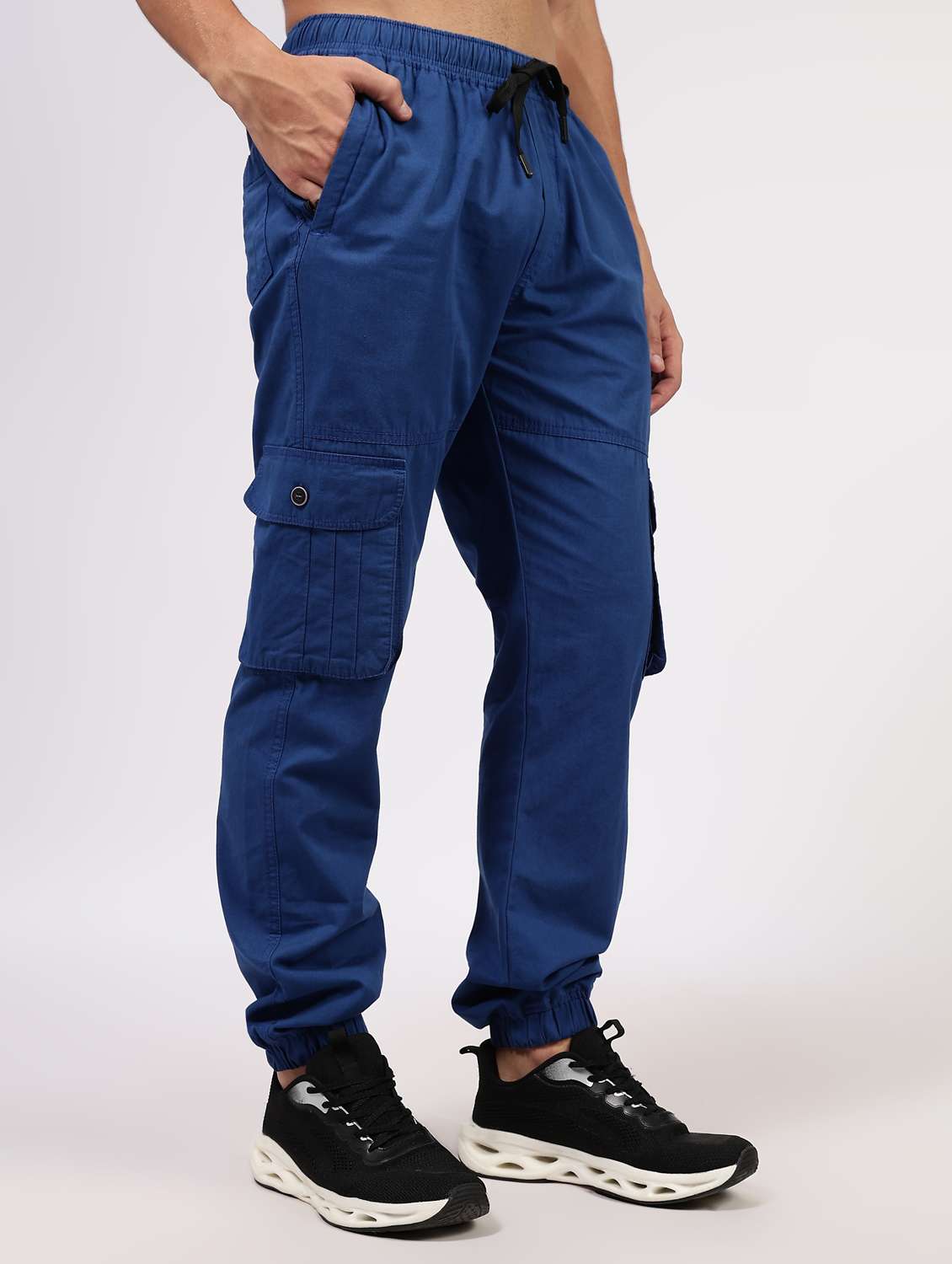 men solid mid rise regular fit cargo jogger - 22162555 -  Standard Image - 2