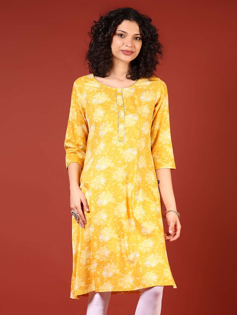 women floral printed three quarter sleeve straight kurta