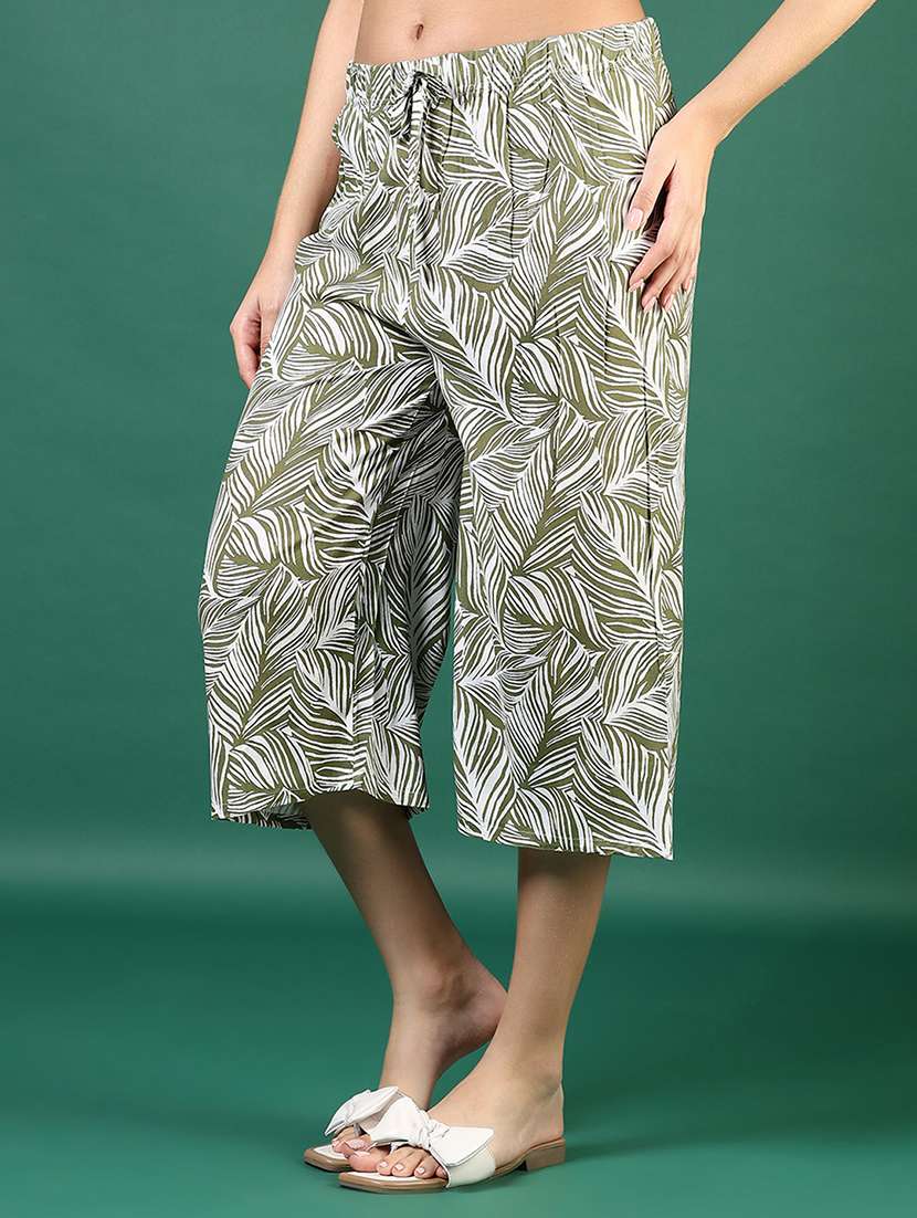 women printed mid rise relaxed fit capri - 22163256 -  Standard Image - 2