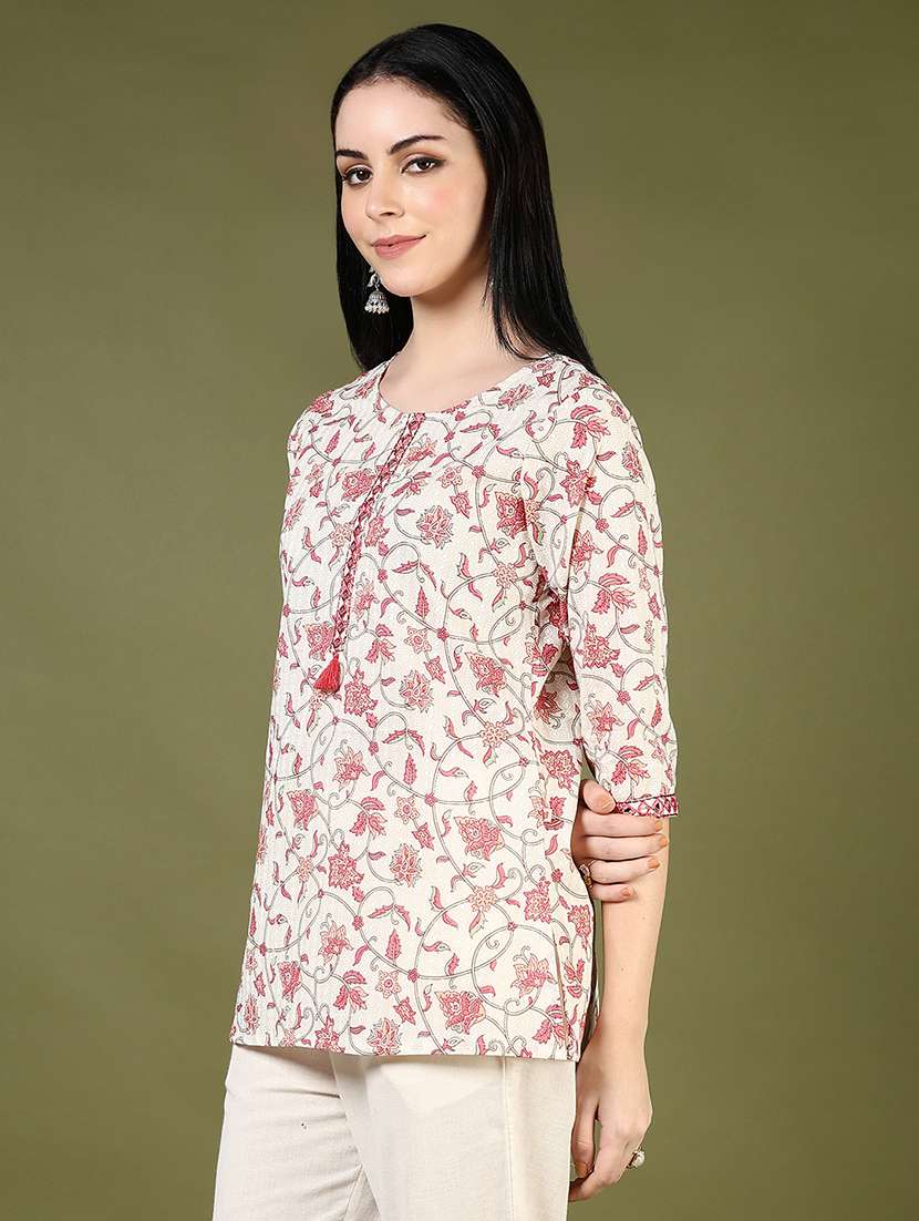women floral printed three quarter sleeve straight kurti - 22167501 -  Standard Image - 2