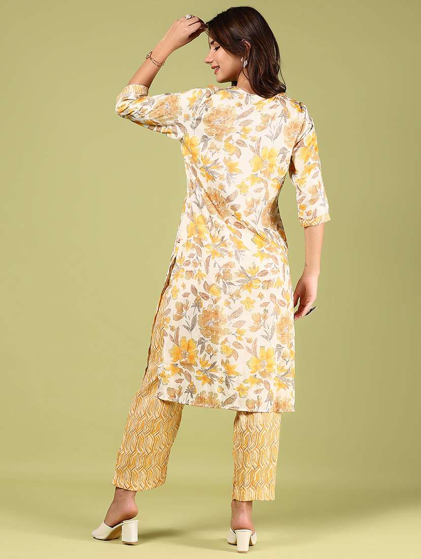 women three quarter sleeve kurta and pant set - 22168919 -  Standard Image - 2