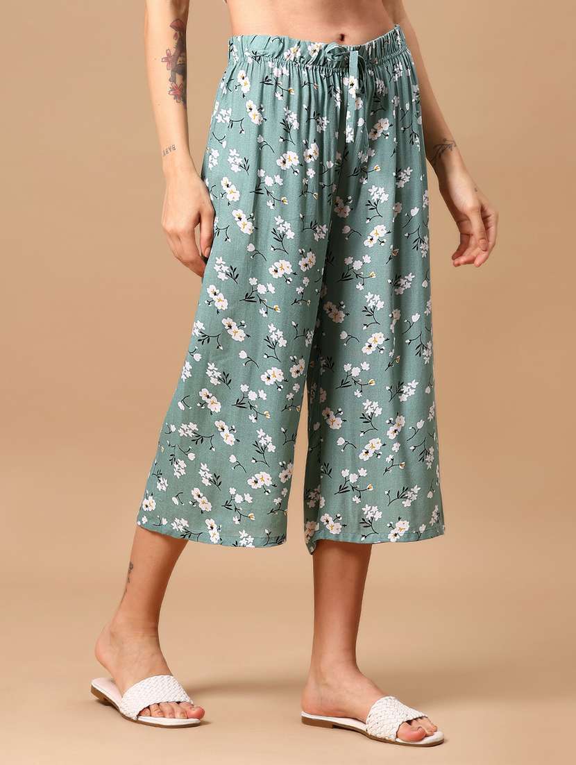 women floral printed mid rise relaxed fit capri - 22169367 -  Standard Image - 2