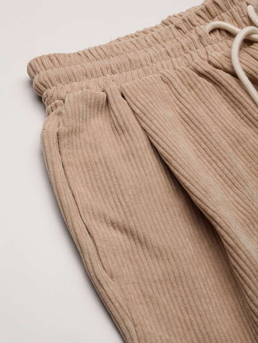 men solid mid rise relaxed fit jogger - 22173638 -  Standard Image - 7