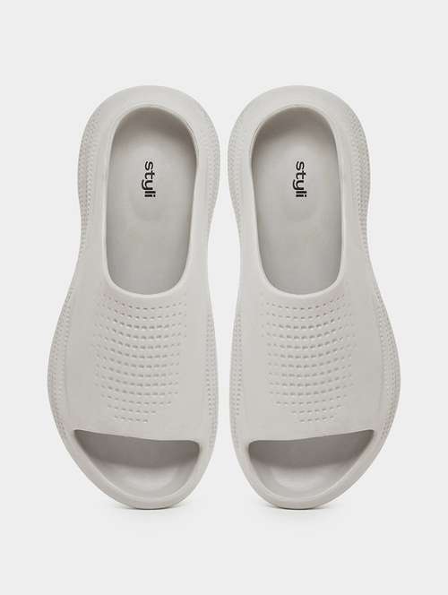 men solid slip on slider - 22174757 -  Standard Image - 0