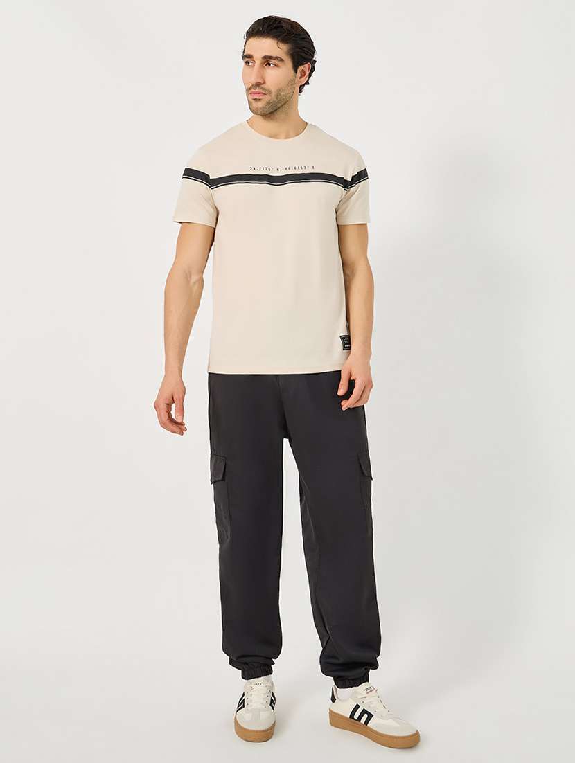 men solid mid rise cargo jogger - 22174767 -  Standard Image - 2