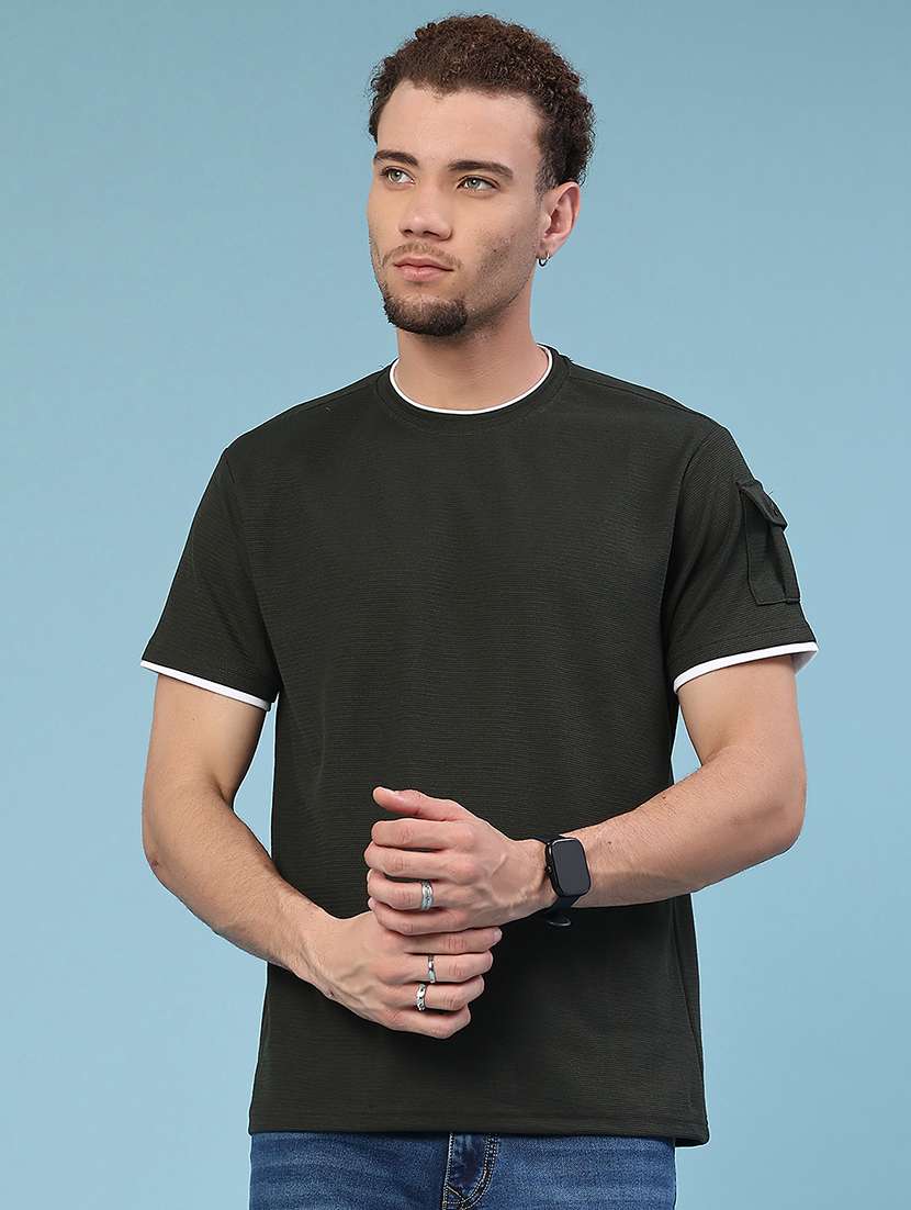 men black cotton blend plain t-shirt