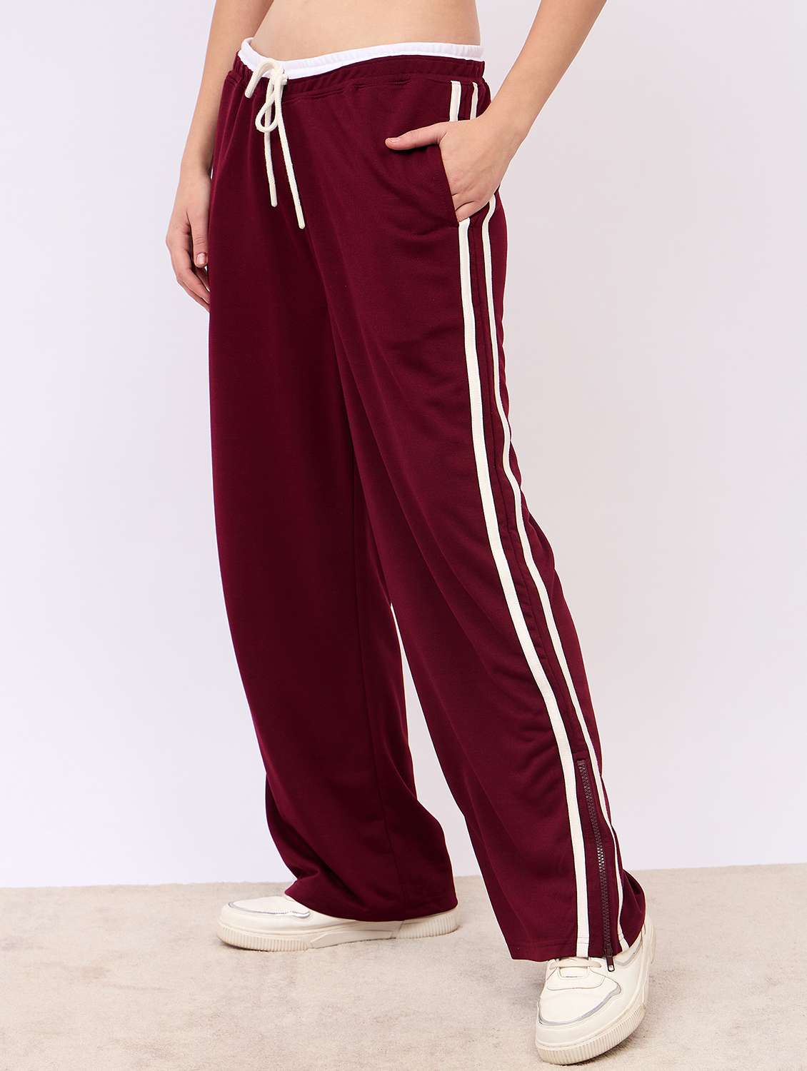women tapered mid rise track pant