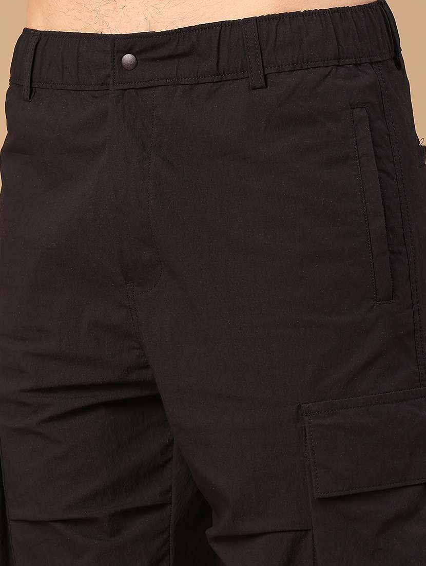 men solid mid rise regular fit cargo - 22178221 -  Standard Image - 2