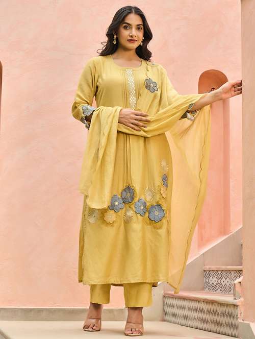 women embroidered three quarter sleeve kurta pant with dupatta set - 22178482 -  Standard Image - 0