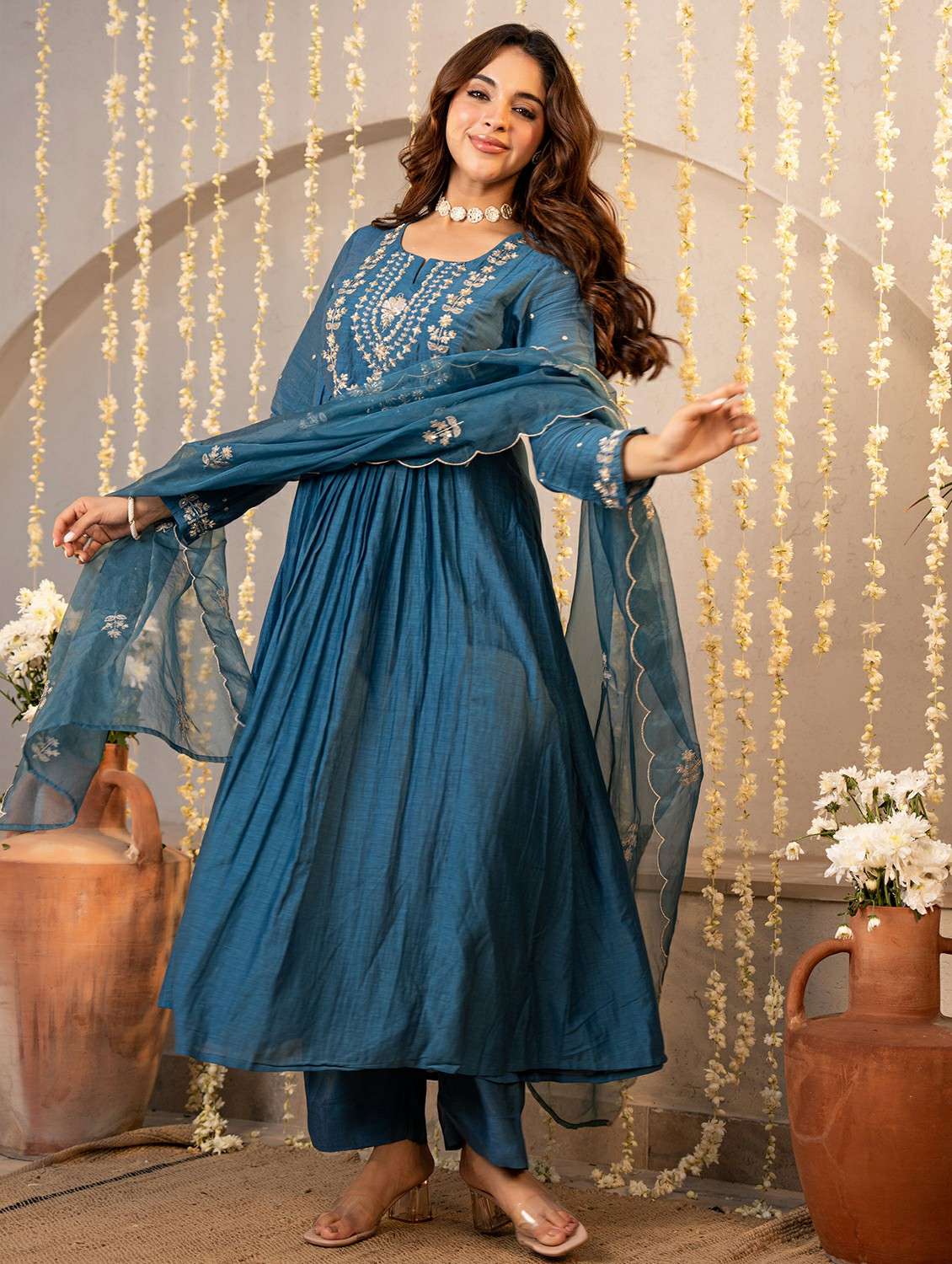 women embroidered long sleeve kurta pant with dupatta set - 22178497 -  Standard Image - 2