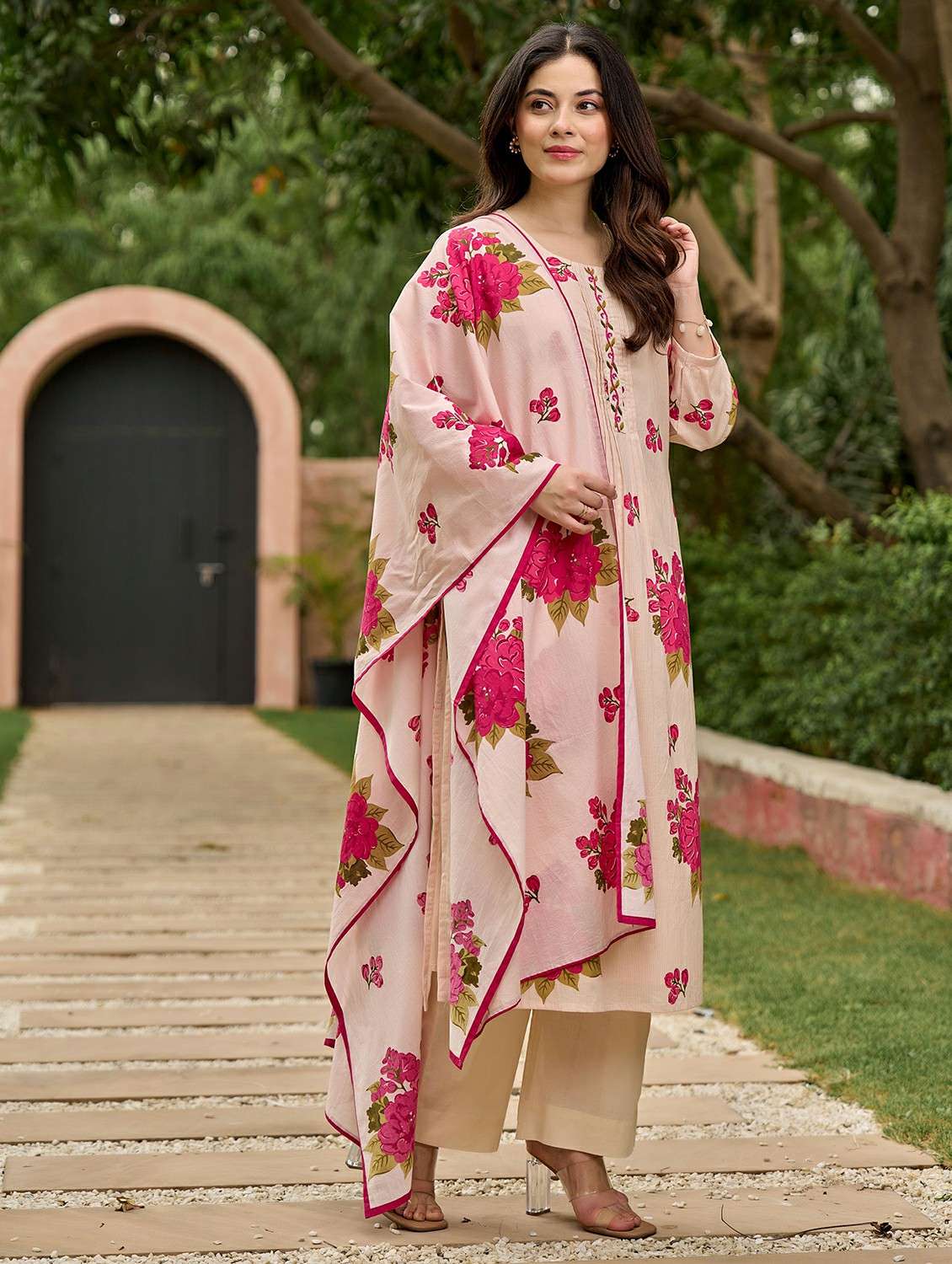 women floral three quarter sleeve kurta pant with dupatta set - 22178541 -  Standard Image - 2