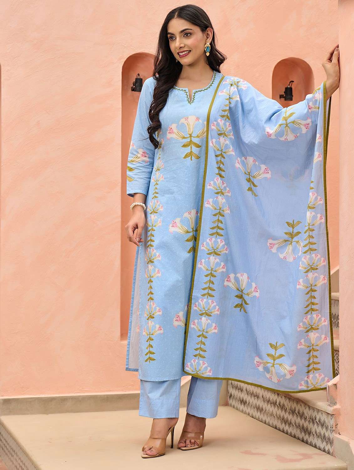 women floral three quarter sleeve kurta pant with dupatta set - 22178542 -  Standard Image - 2