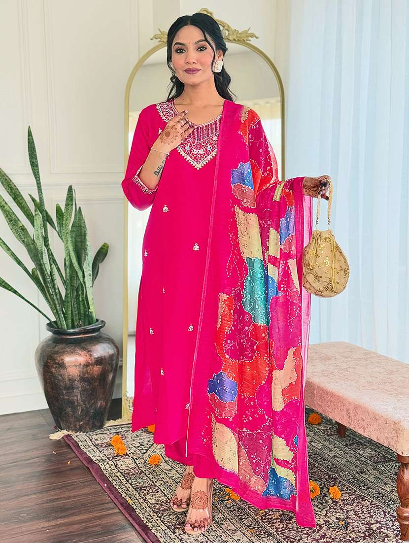 women three quarter sleeve kurta and pant with dupatta  - 22178917 -  Standard Image - 2