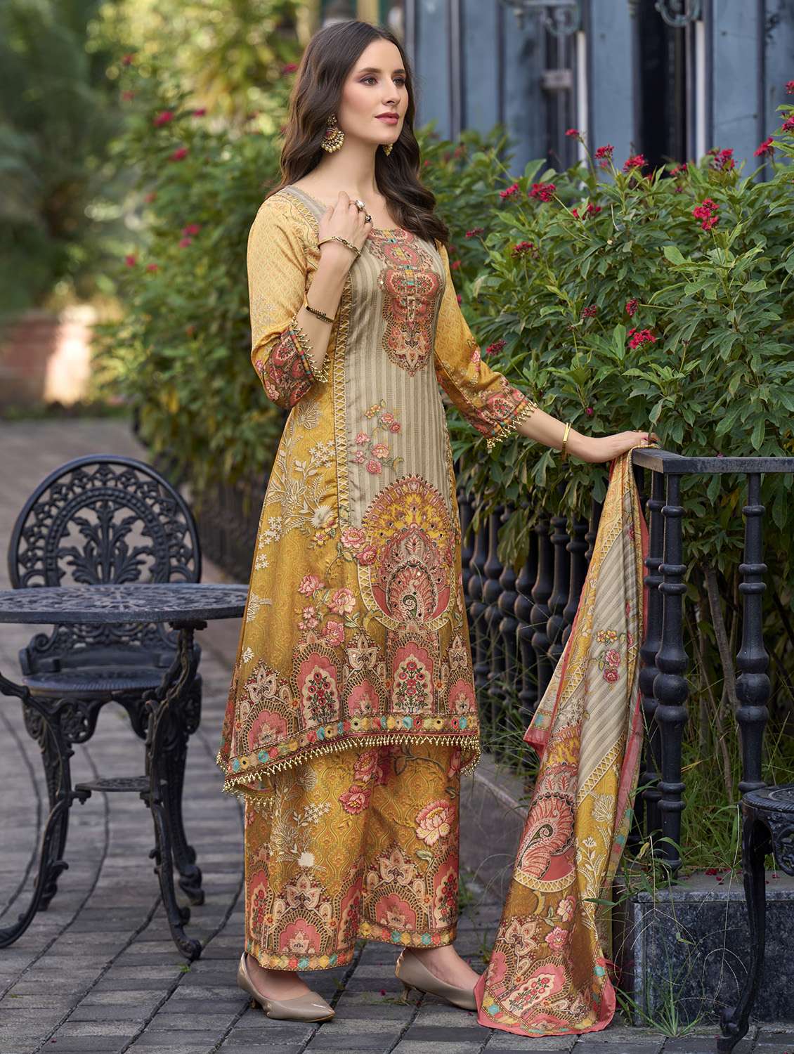 women printed three quarter sleeve kurta palazzo with dupatta set - 22179937 -  Standard Image - 2