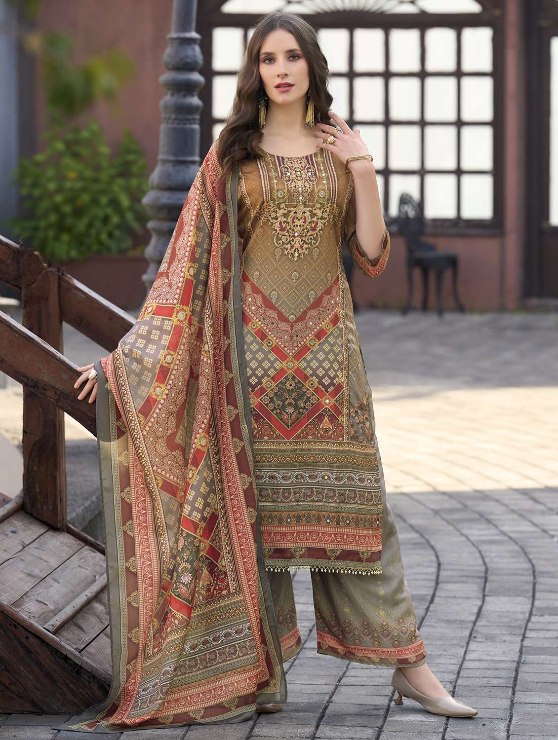 women printed three quarter sleeve kurta palazzo with dupatta set