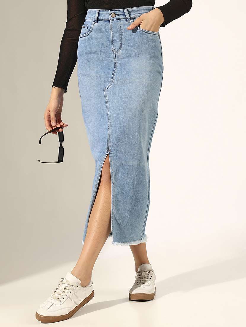 women solid mid rise denim skirt