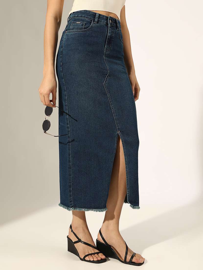 women solid mid rise denim skirt
