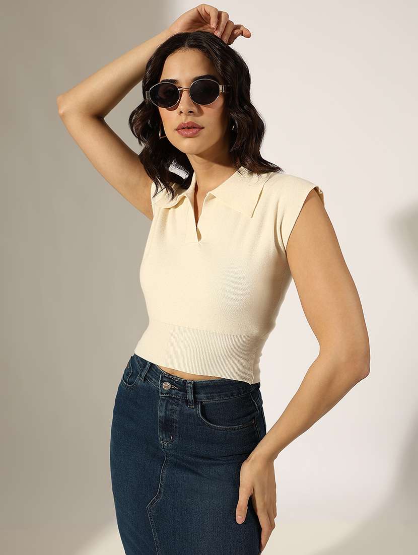 women solid sleeveless collared regular top