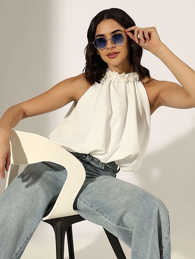 women solid halter neck sleeveless crop top