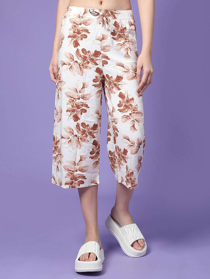women floral print mid rise capri