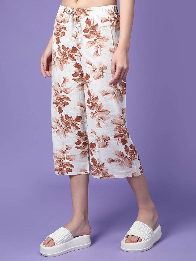 women floral print mid rise capri - 22180348 -  Standard Image - 2