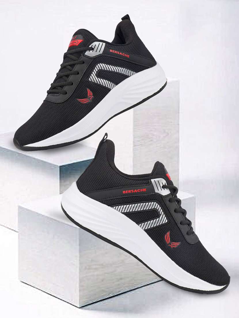 men solid lace up sport shoe