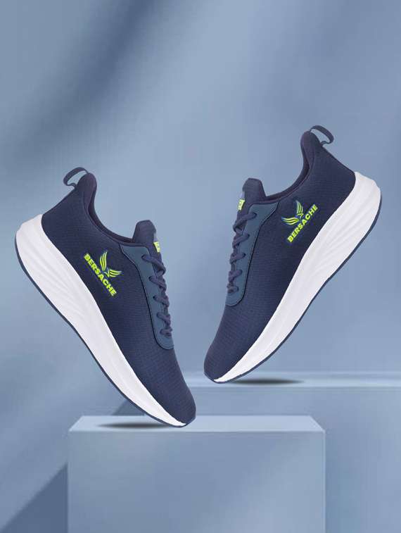 men solid lace up sport shoe