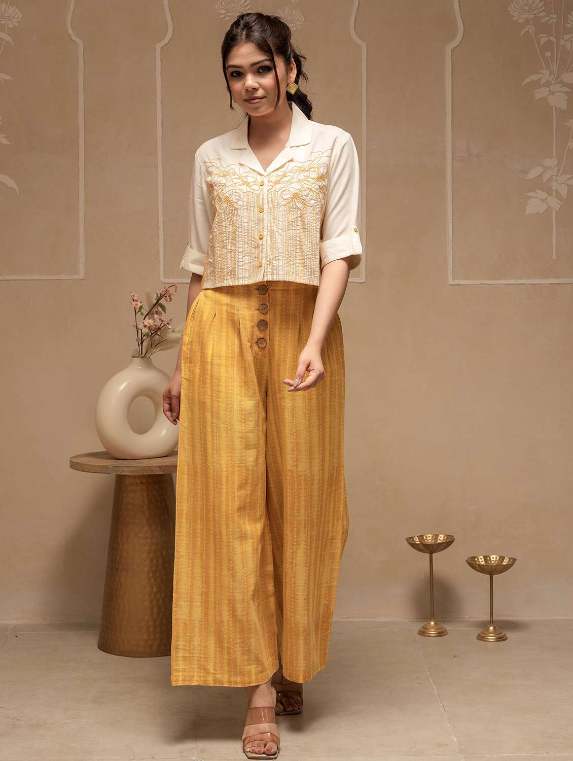 women solid with work roll up sleeve top pant set