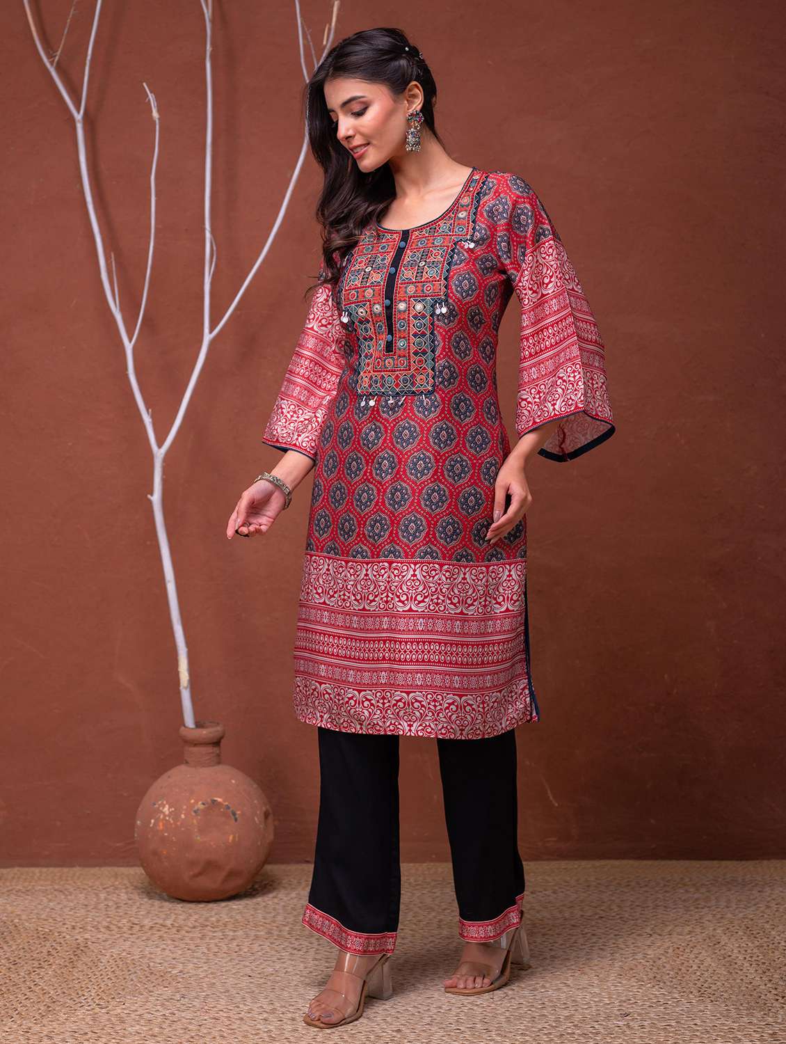 women printed bell sleeve kurta pant set - 22183391 -  Standard Image - 2