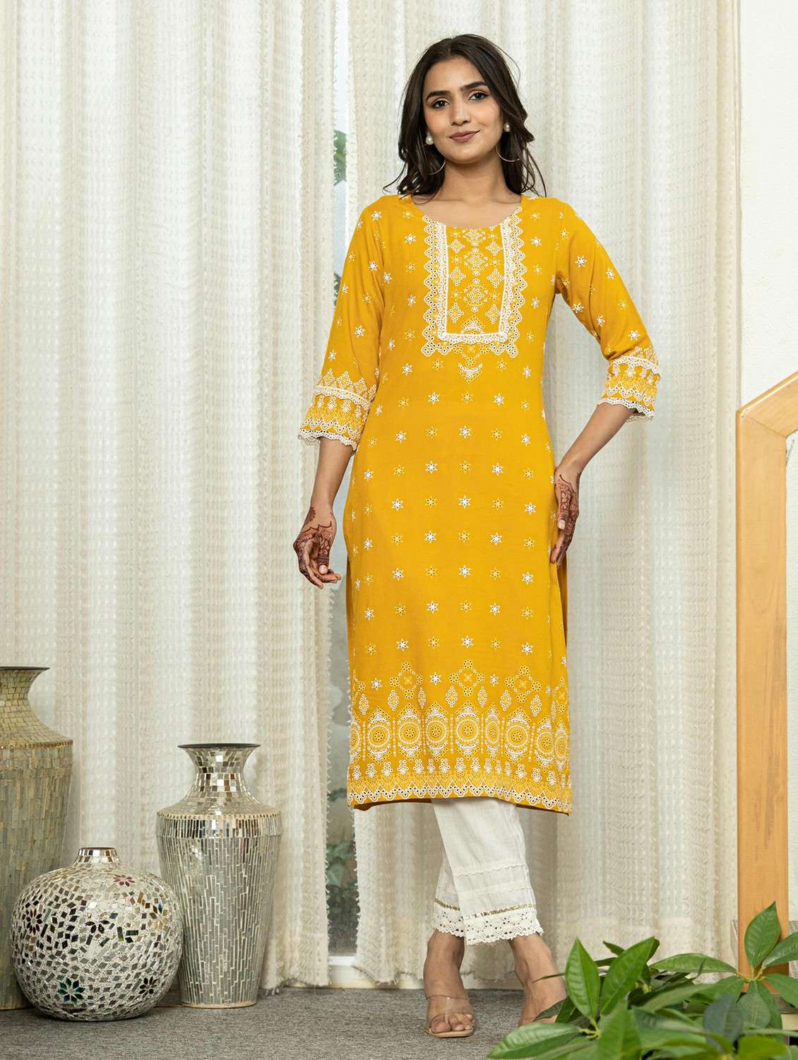 women self design three quarter sleeve straight kurta
