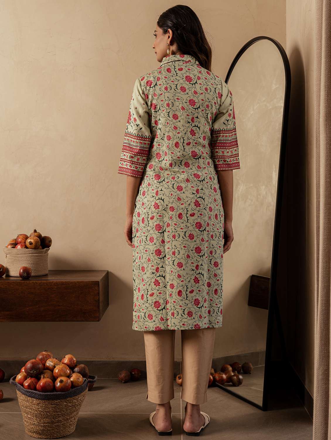 women floral three quarter sleeve straight kurta - 22183445 -  Standard Image - 2