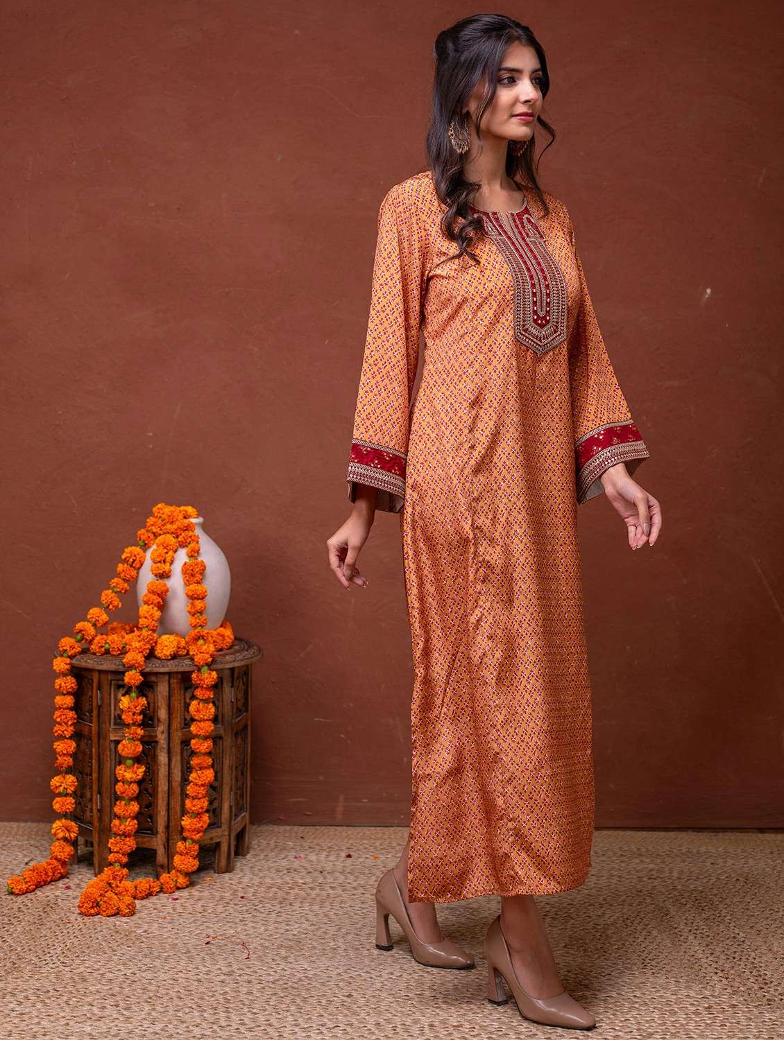 women printed long sleeve straight kurta  - 22183448 -  Standard Image - 2