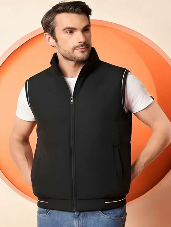 men solid sleeveless bomber jacket