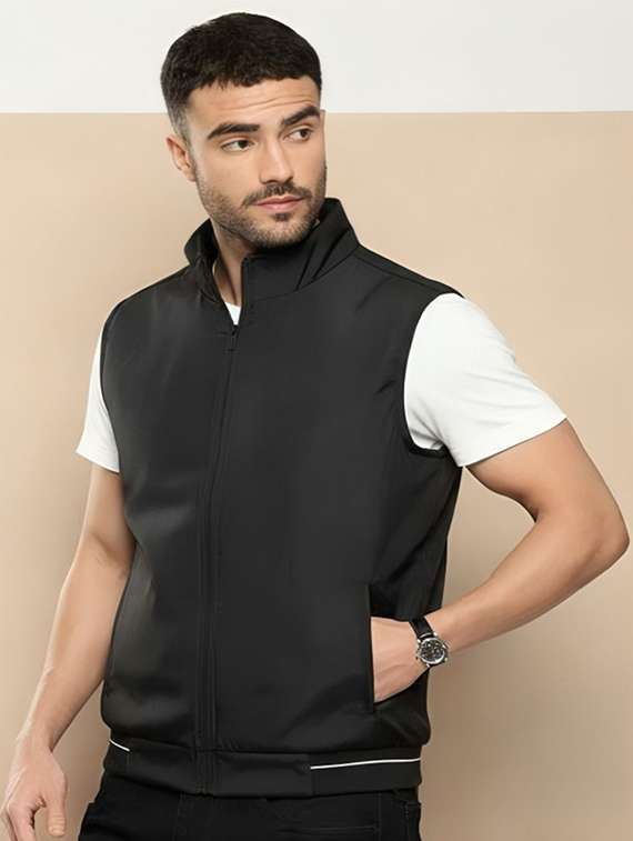 men solid sleeveless bomber jacket