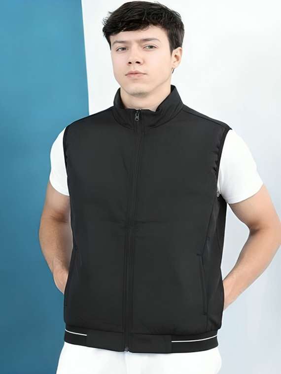 men solid sleeveless bomber jacket