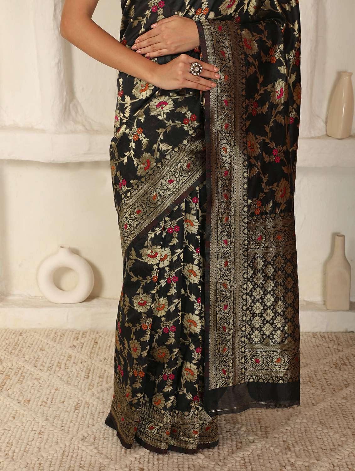 women self design banarasi saree with blouse - 22183706 -  Standard Image - 7