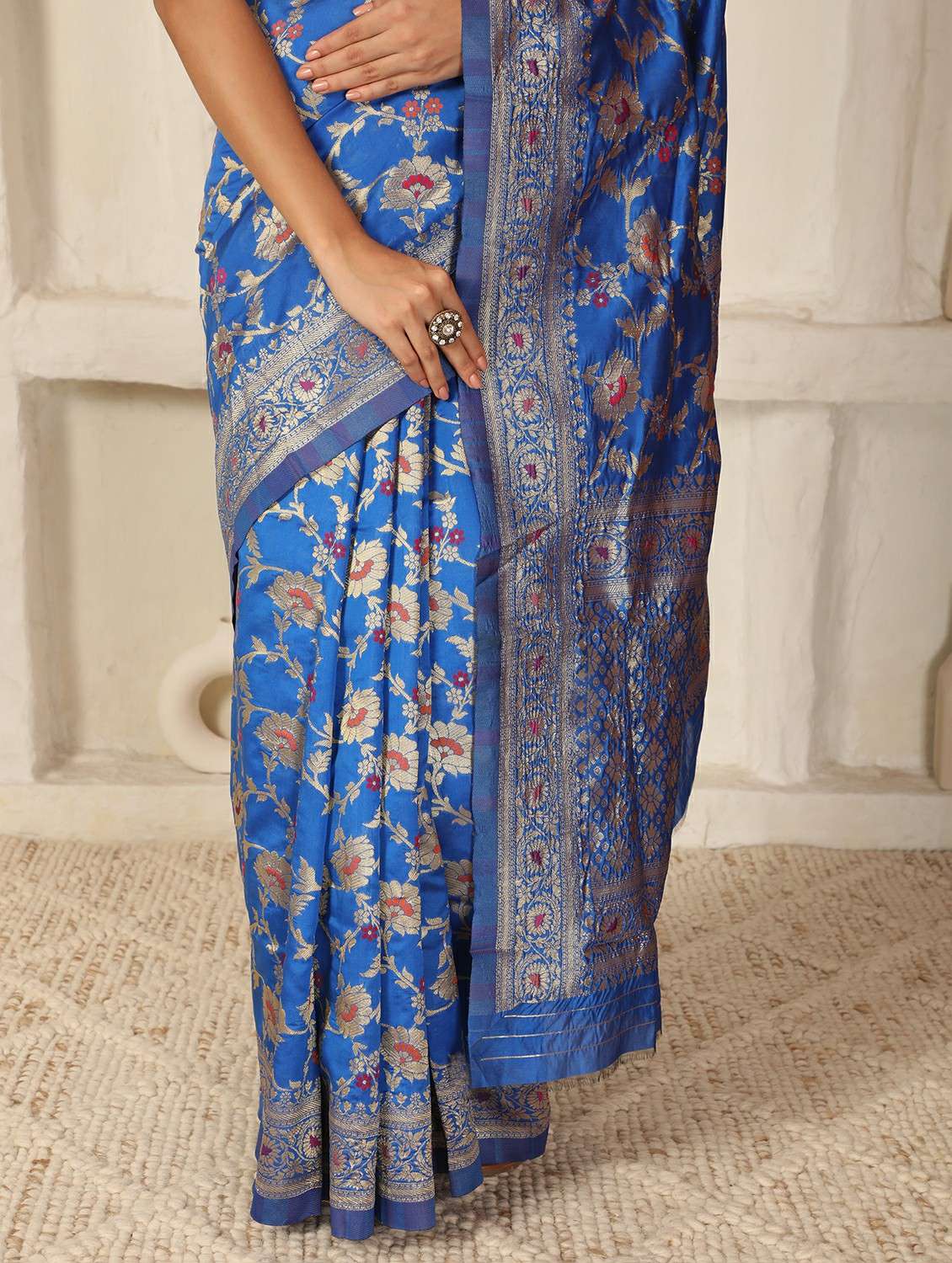 women self design banarasi saree with blouse - 22183712 -  Standard Image - 7