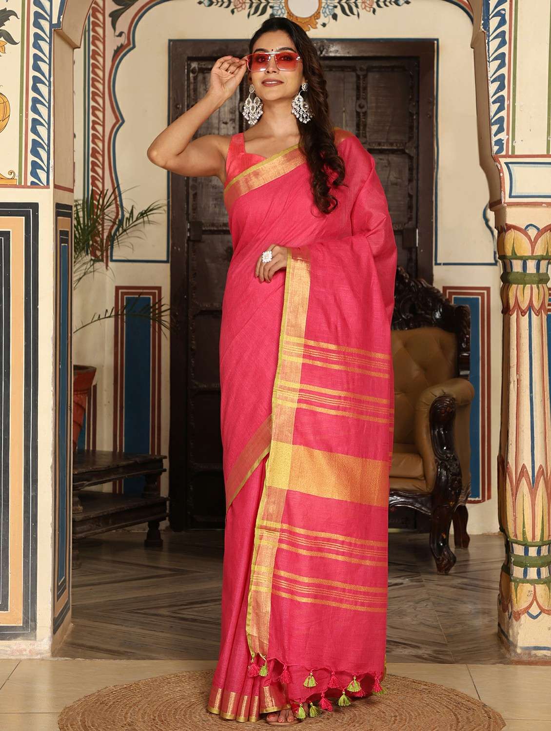 women solid with bordered saree with blouse - 22183715 -  Standard Image - 2