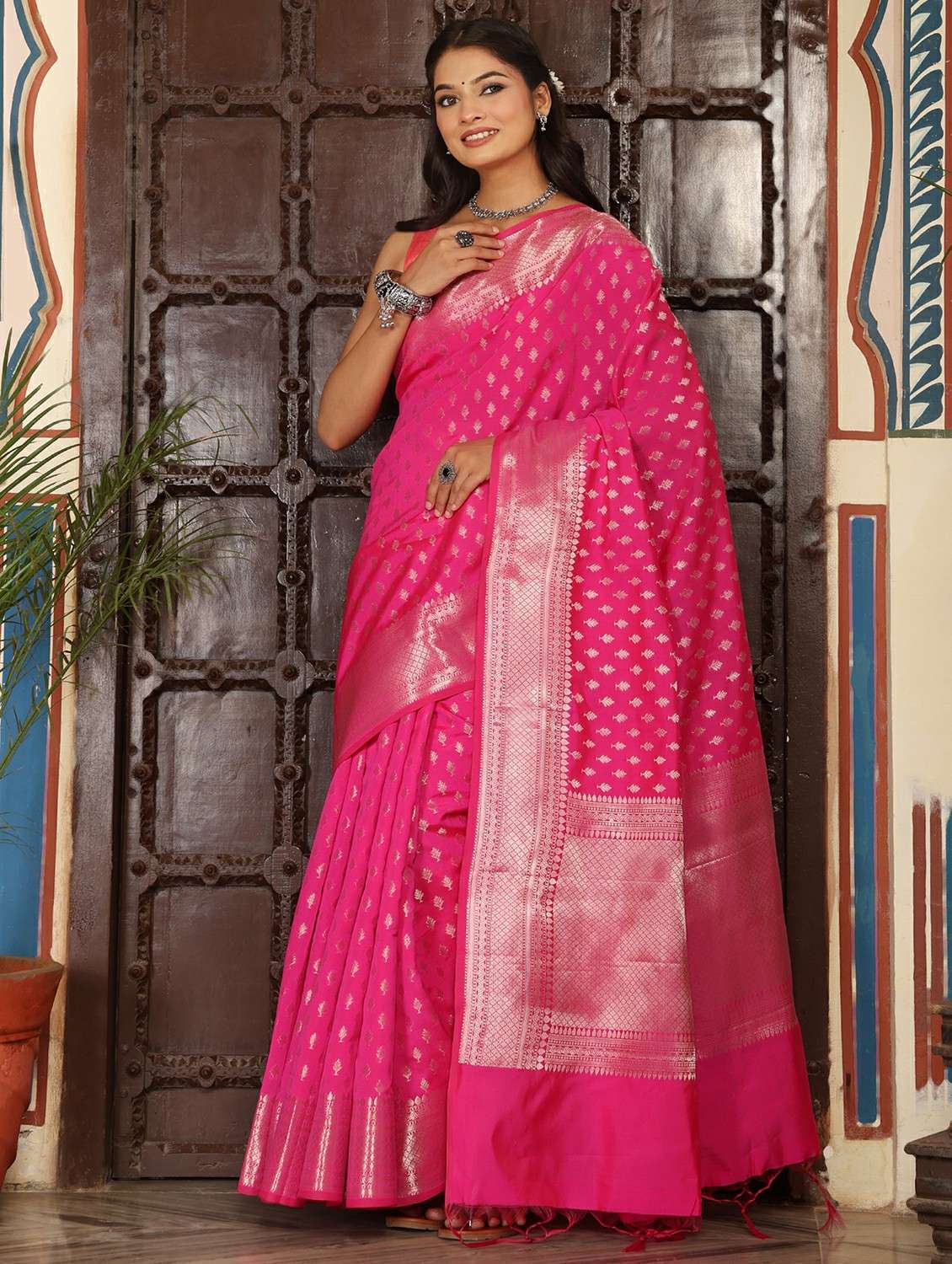 women self design banarasi saree with blouse - 22183721 -  Standard Image - 2