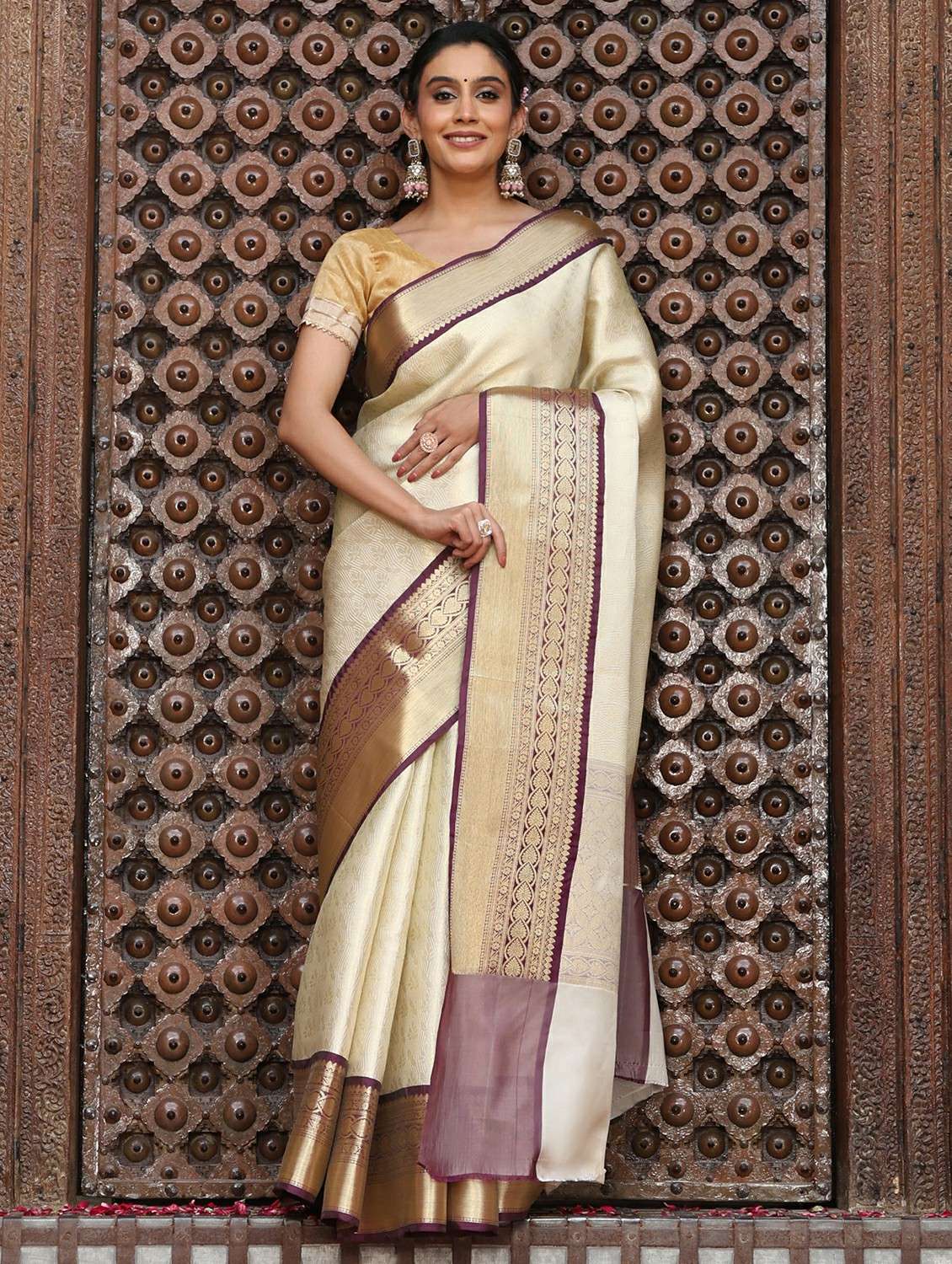 women self design banarasi saree with blouse - 22183724 -  Standard Image - 2