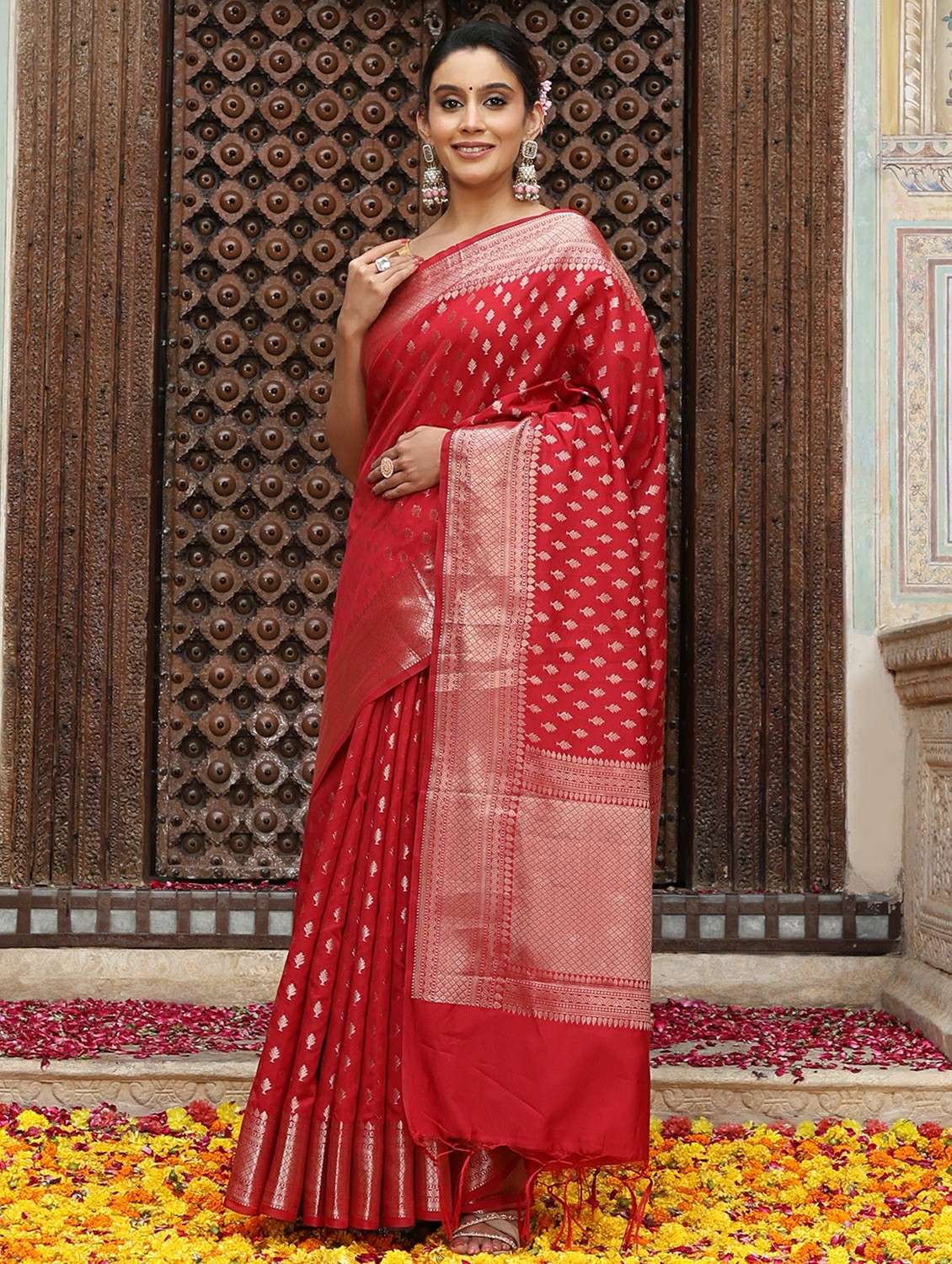 women self design banarasi saree with blouse - 22183726 -  Standard Image - 2