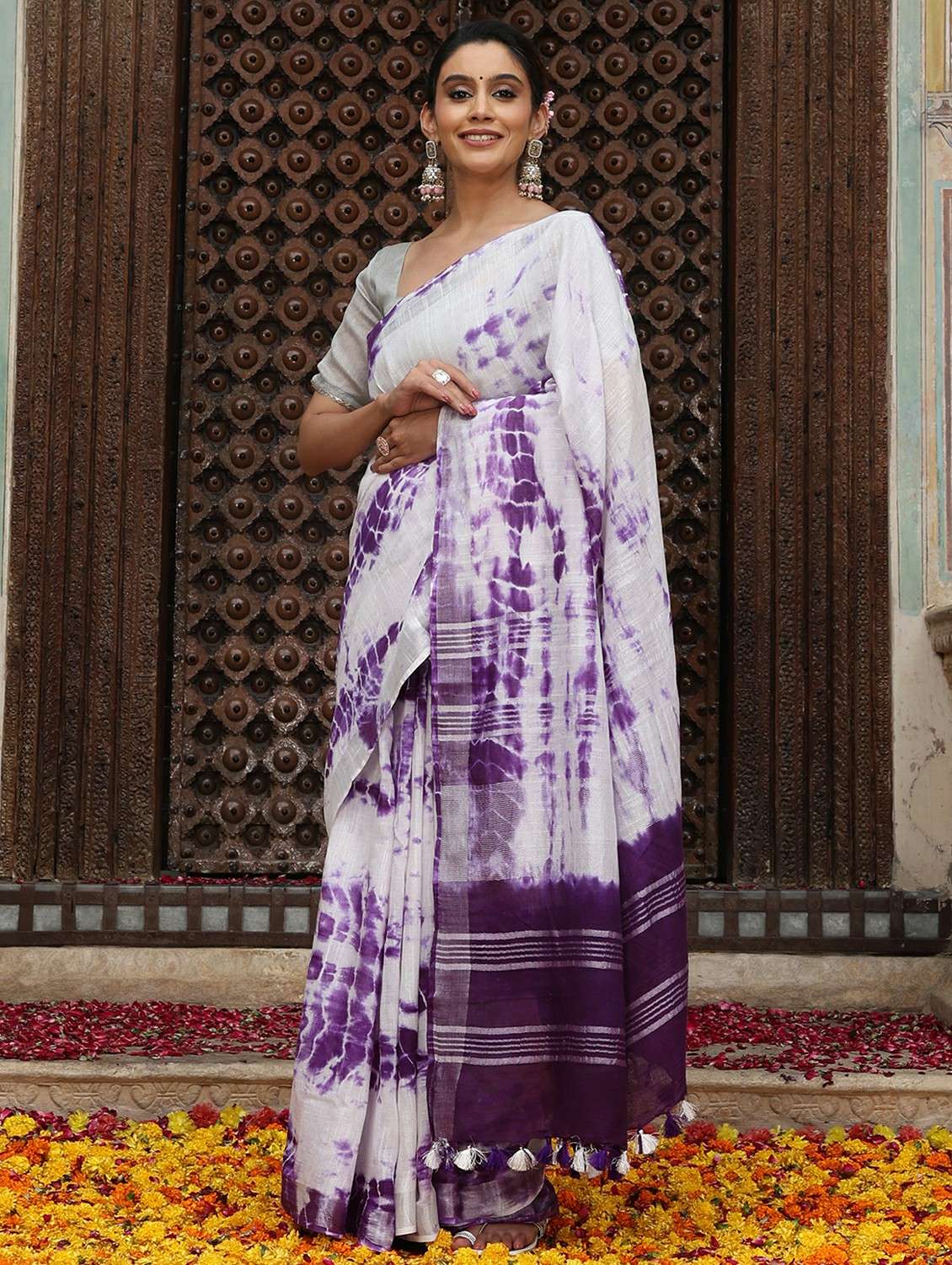 women tie & dye printed saree with blouse - 22183728 -  Standard Image - 2