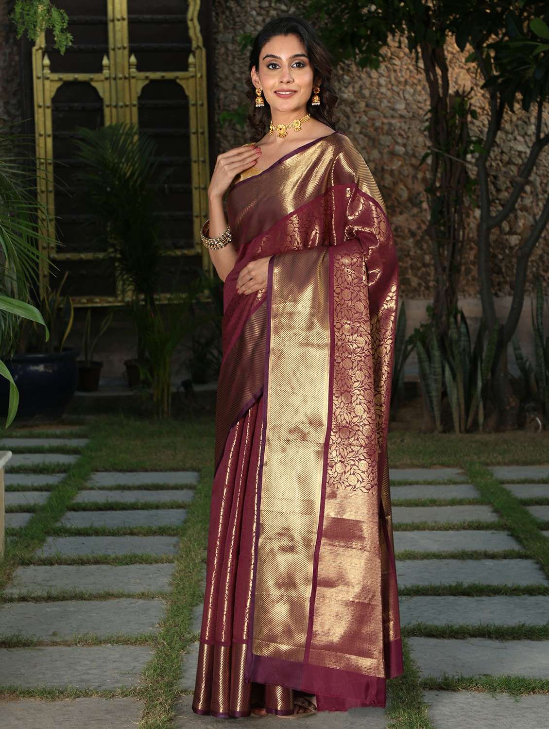women self design banarasi saree with blouse - 22183732 -  Standard Image - 2